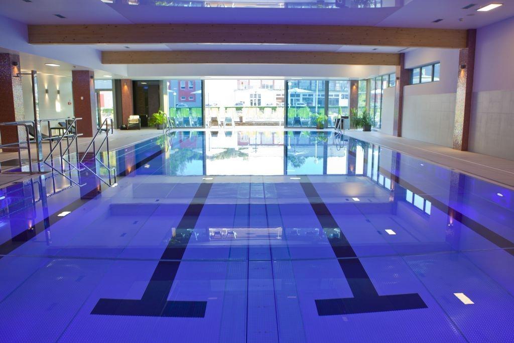 Hotel Tenis 兹沃伦 外观 照片