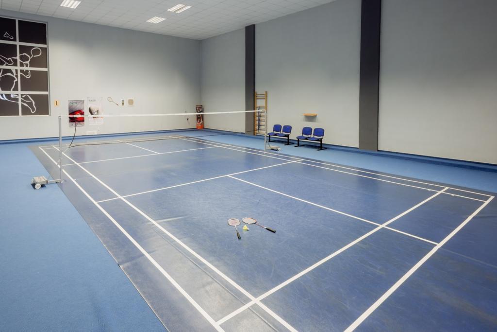 Hotel Tenis 兹沃伦 外观 照片